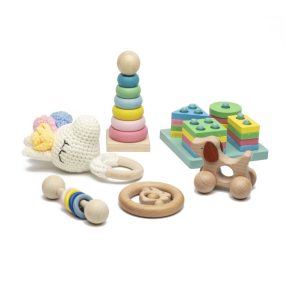 Babaváró ajándékcsomag (unikornis) - 6db-os szett, természetes anyagból, horgolt unikornis motívum   Babaváró ajándékcsomag (unikornis) - 6db-os szett, természetes anyagból, horgolt unikornis motívum